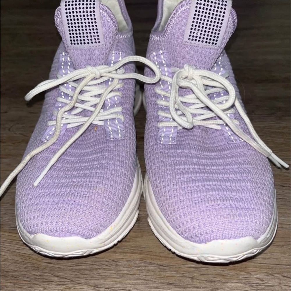 Women's Lilac CloudAir Sneakers,NWOT